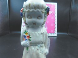 BISQUE FLOWERS A